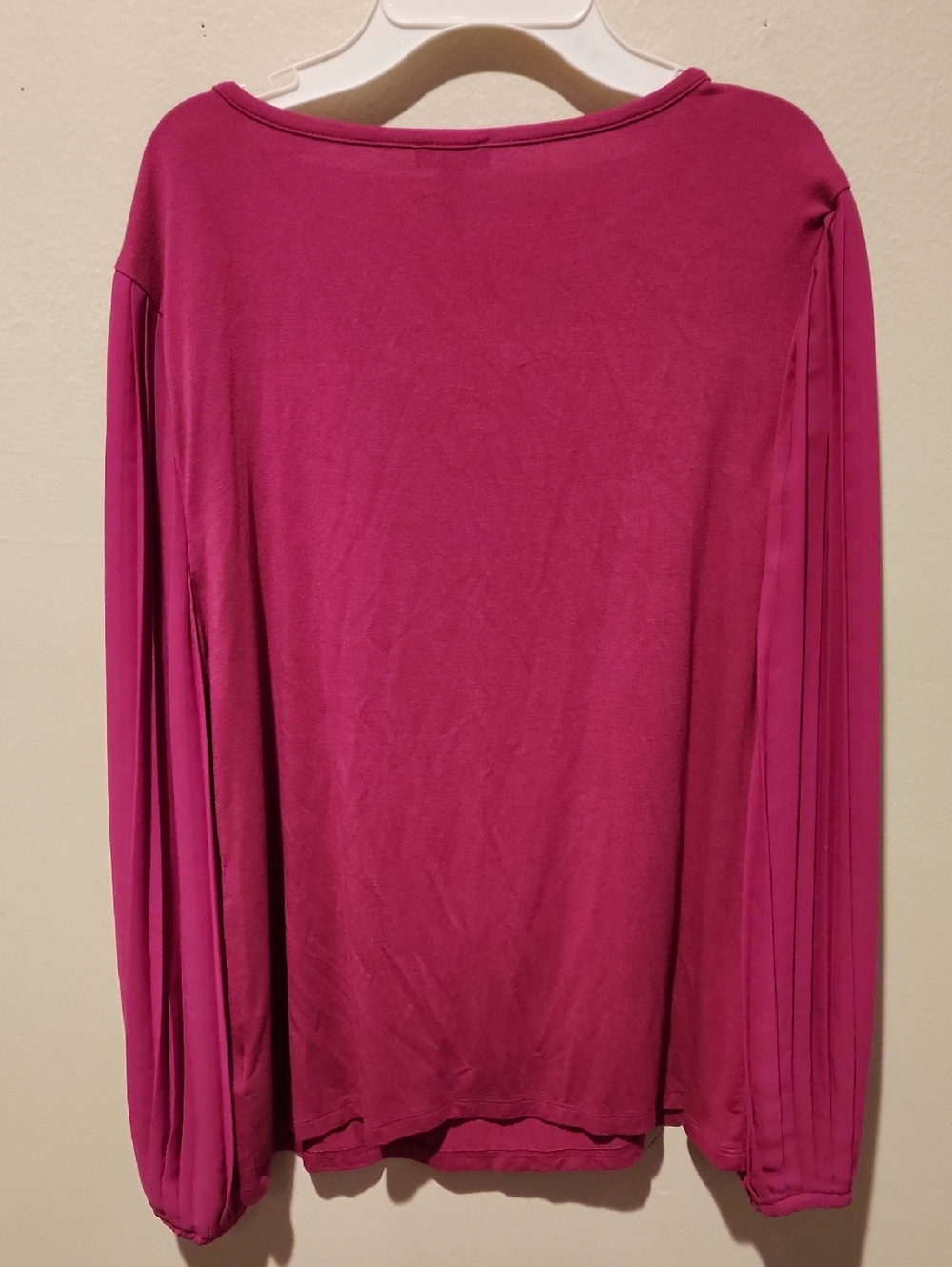 ❤️ TALBOTS PLEATED SLEEVE MAGENTA CREW NECK TOP, MP (MEDIUM PETITE) - Picture 8 of 8
